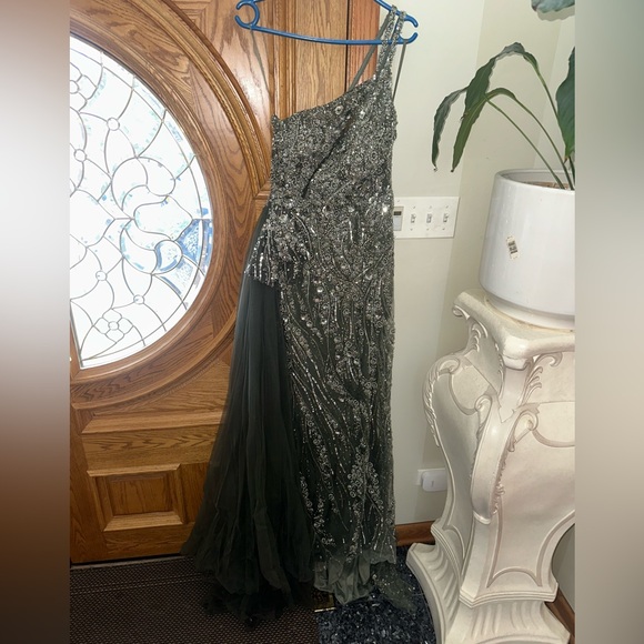 Elegant One-Shoulder Beaded Gown - Picture 1 of 5